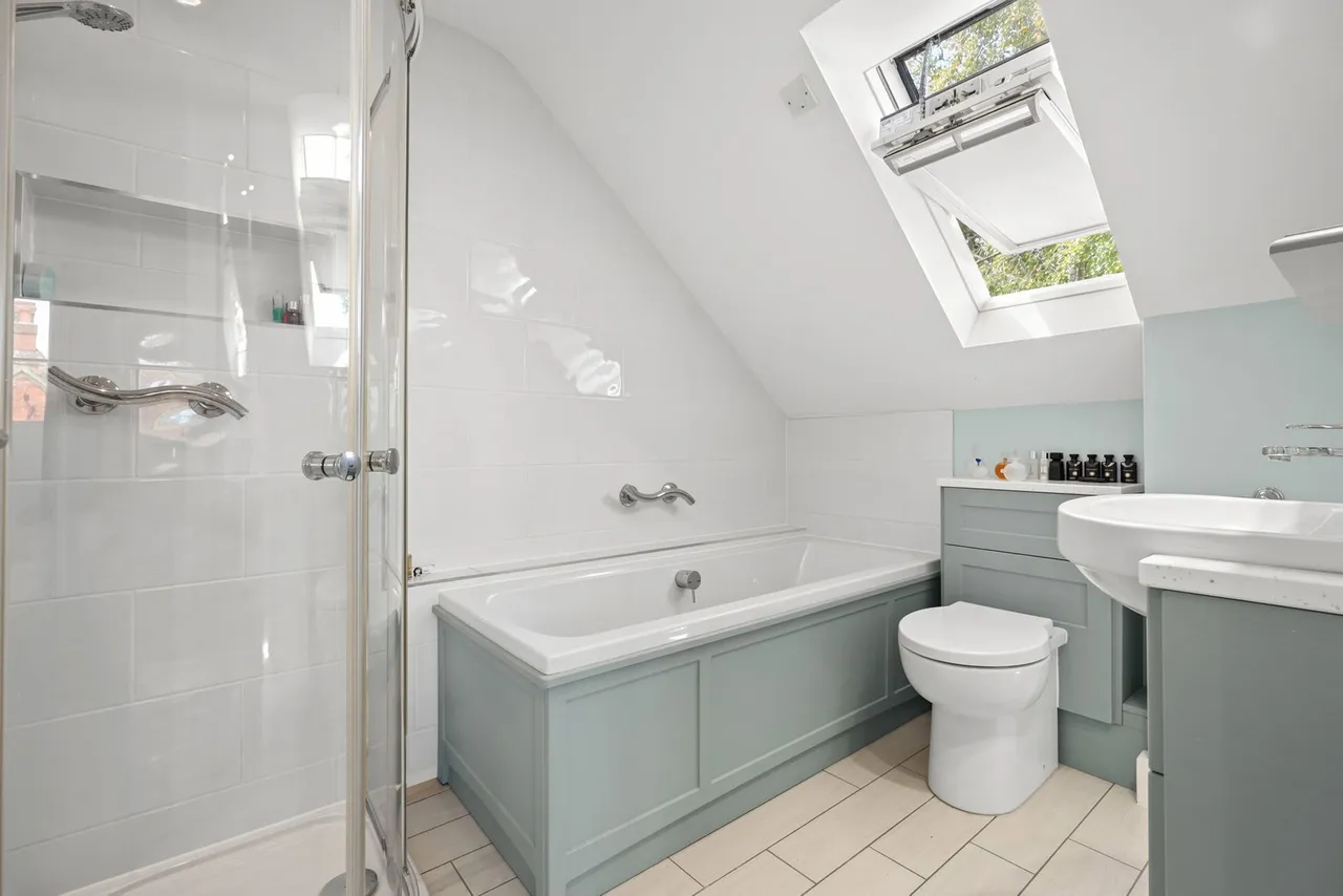 High Street, Haversham, MK19, photo 33