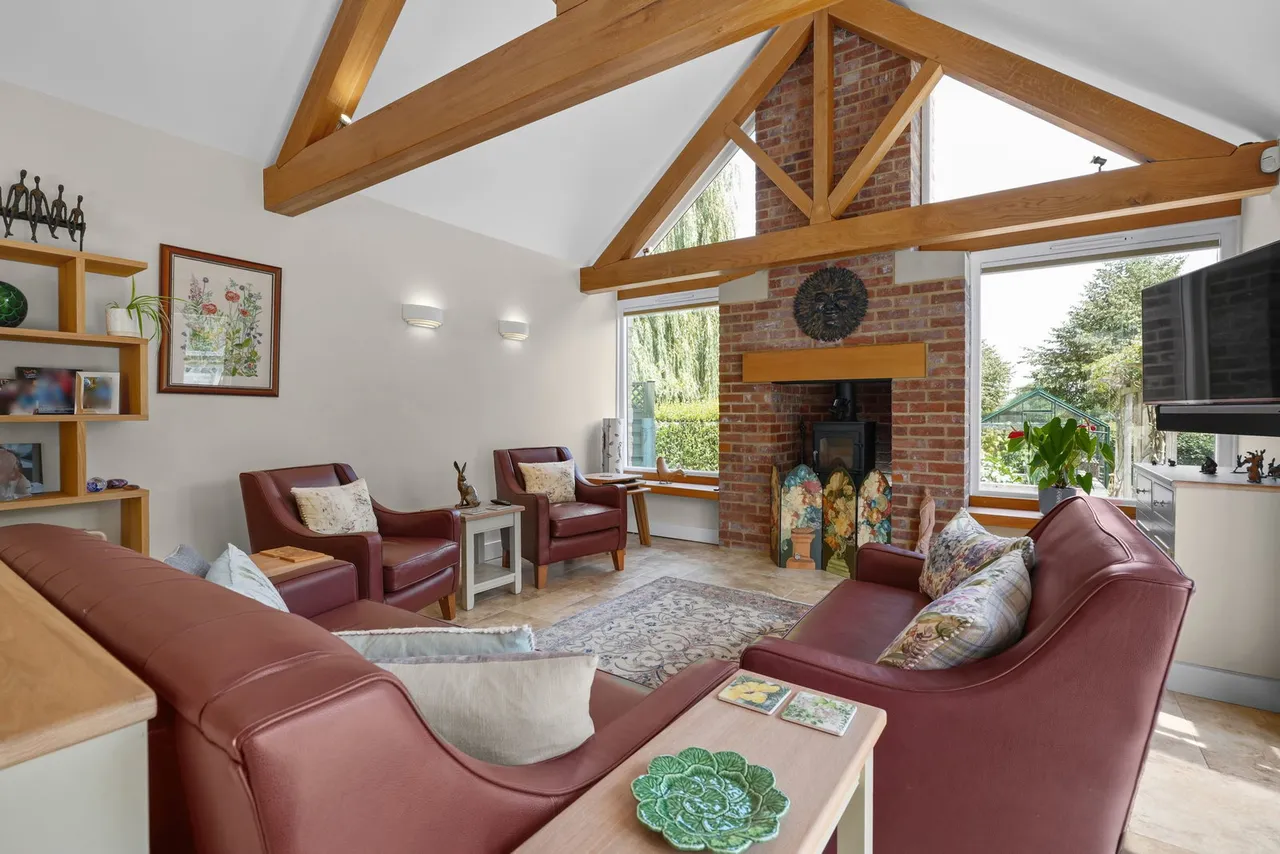 High Street, Haversham, MK19, photo 13