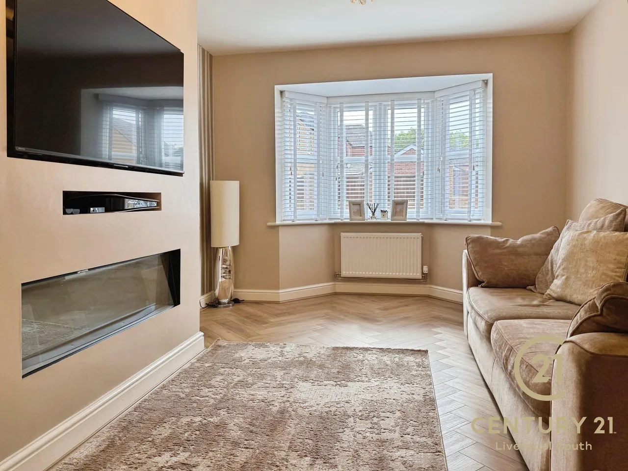 Elmswood Avenue, Hunts Cross, L25, photo 3