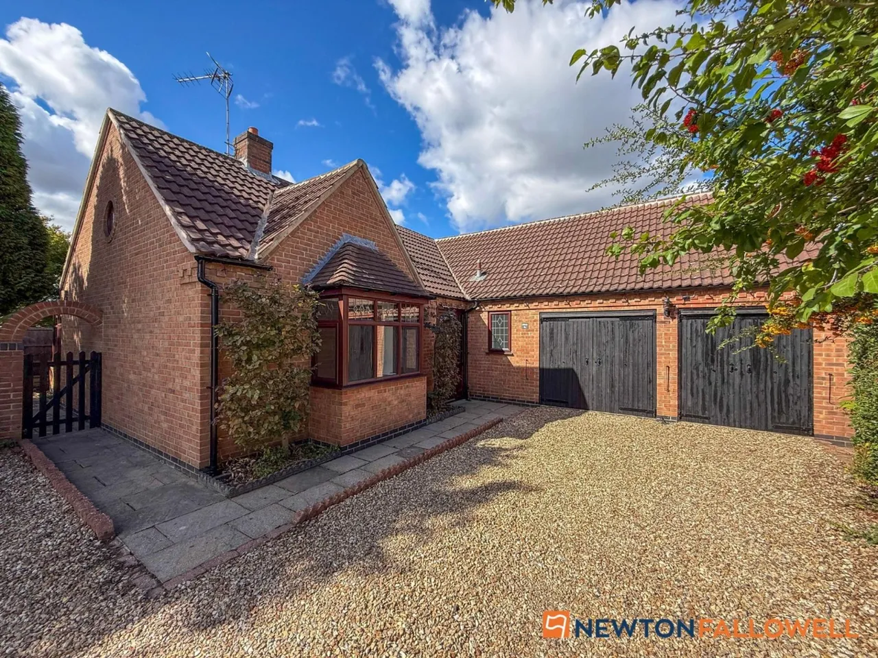 3 bed house for sale, Lincoln Road, Newark, NG24