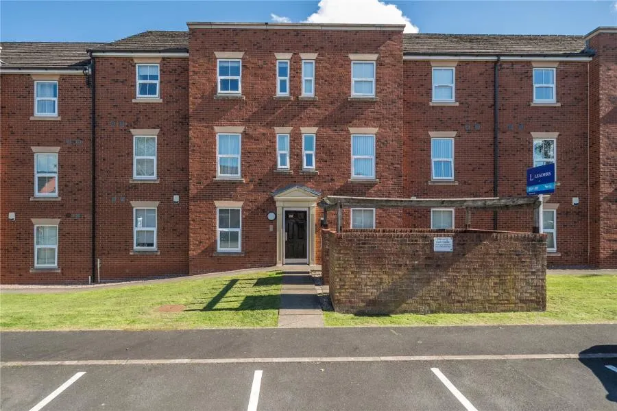 2 bed flat for sale, Lambert Crescent, Nantwich, CW5