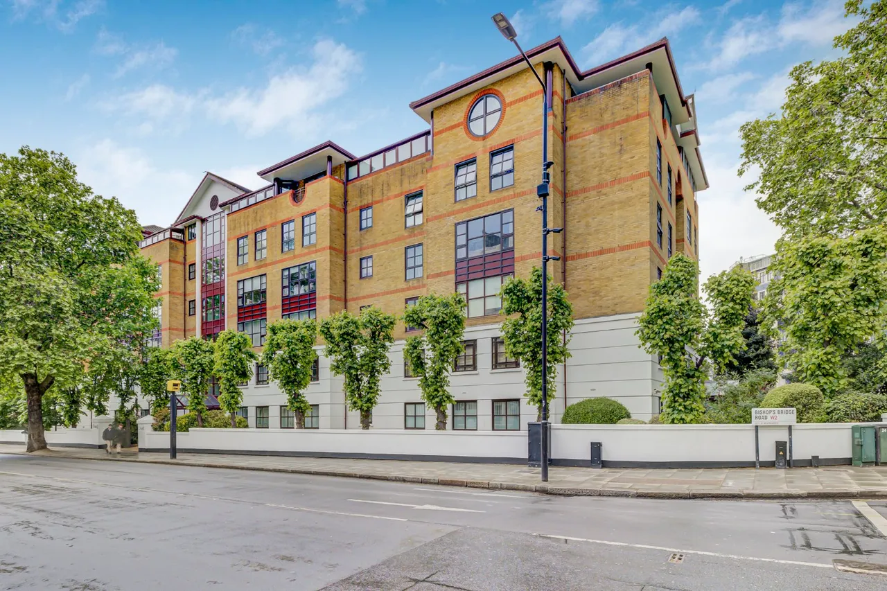 2 bed flat for sale — Gloucester Terrace, Bayswater, London, W2