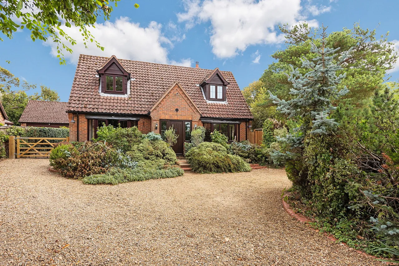 5 bed house for sale, London Road, Downham Market, PE38