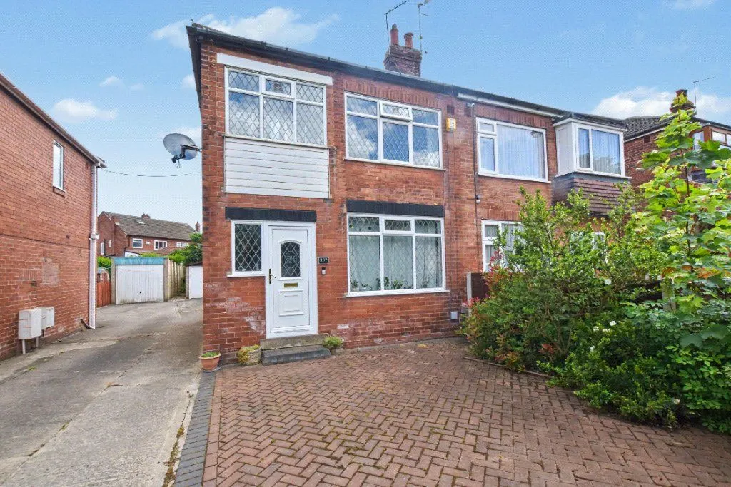 3 bed house for sale, Whitehall Road, Wortley, LS12