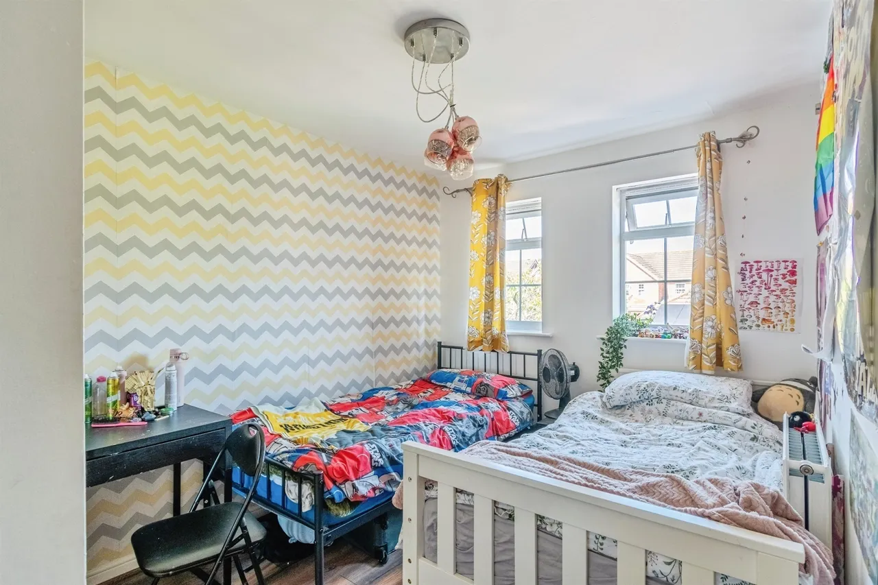 Sandpiper Gardens, Chippenham, SN14, photo 9