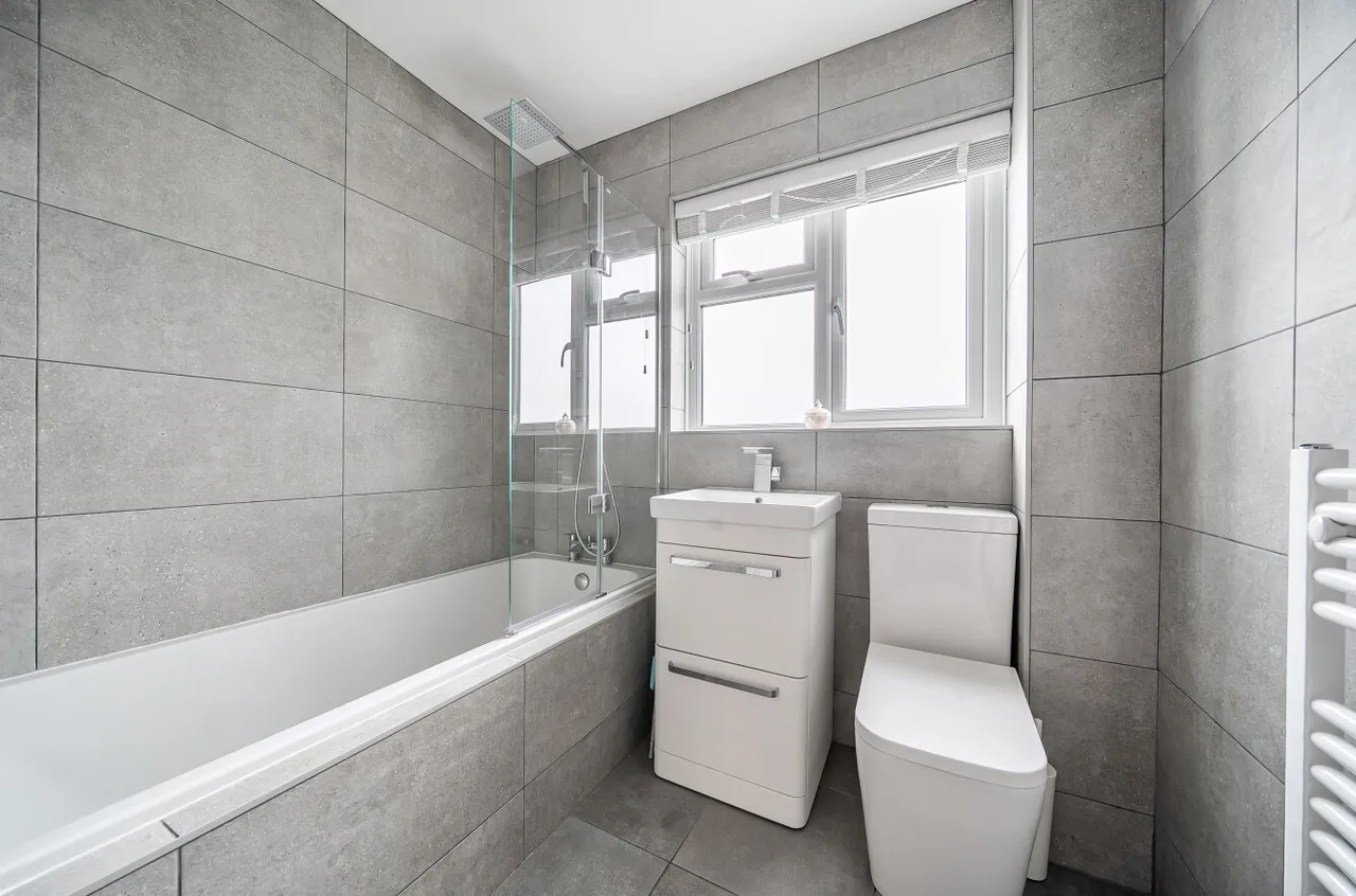 Blackberry Drive, Fair Oak, SO50, photo 4