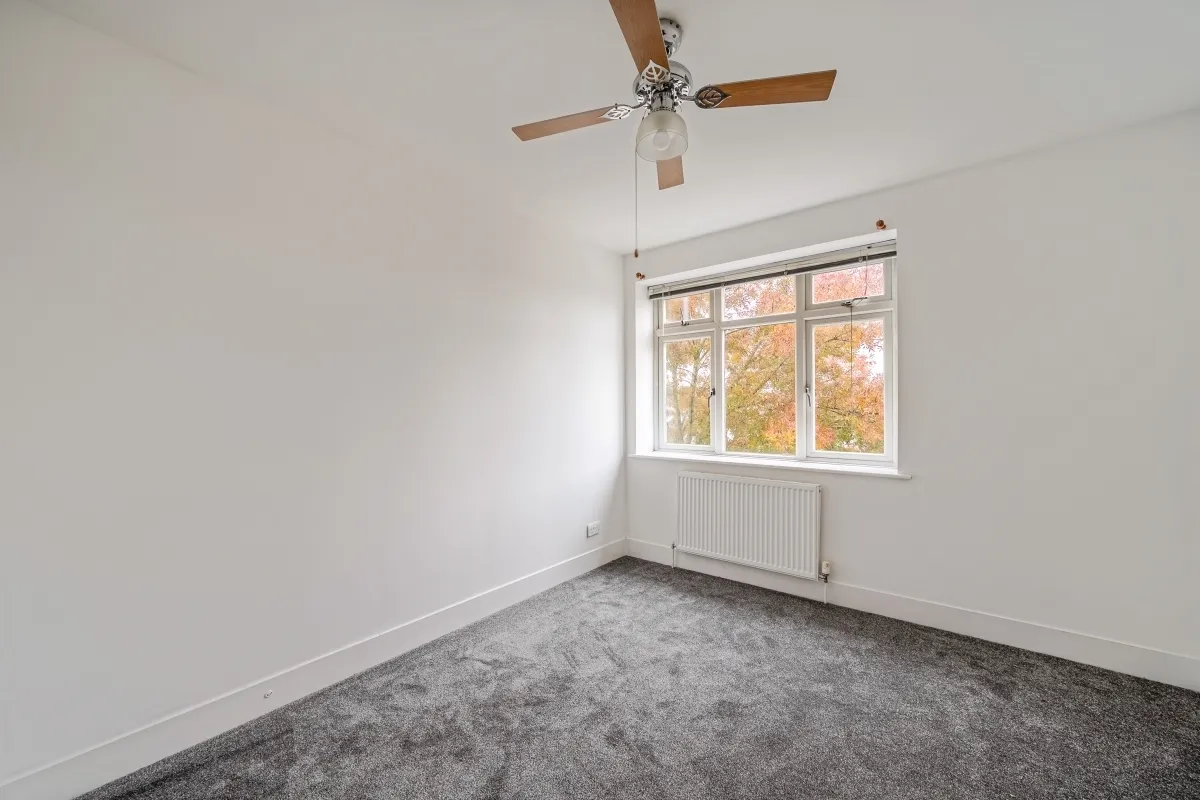 Molesey Road, Hersham, KT12, photo 7