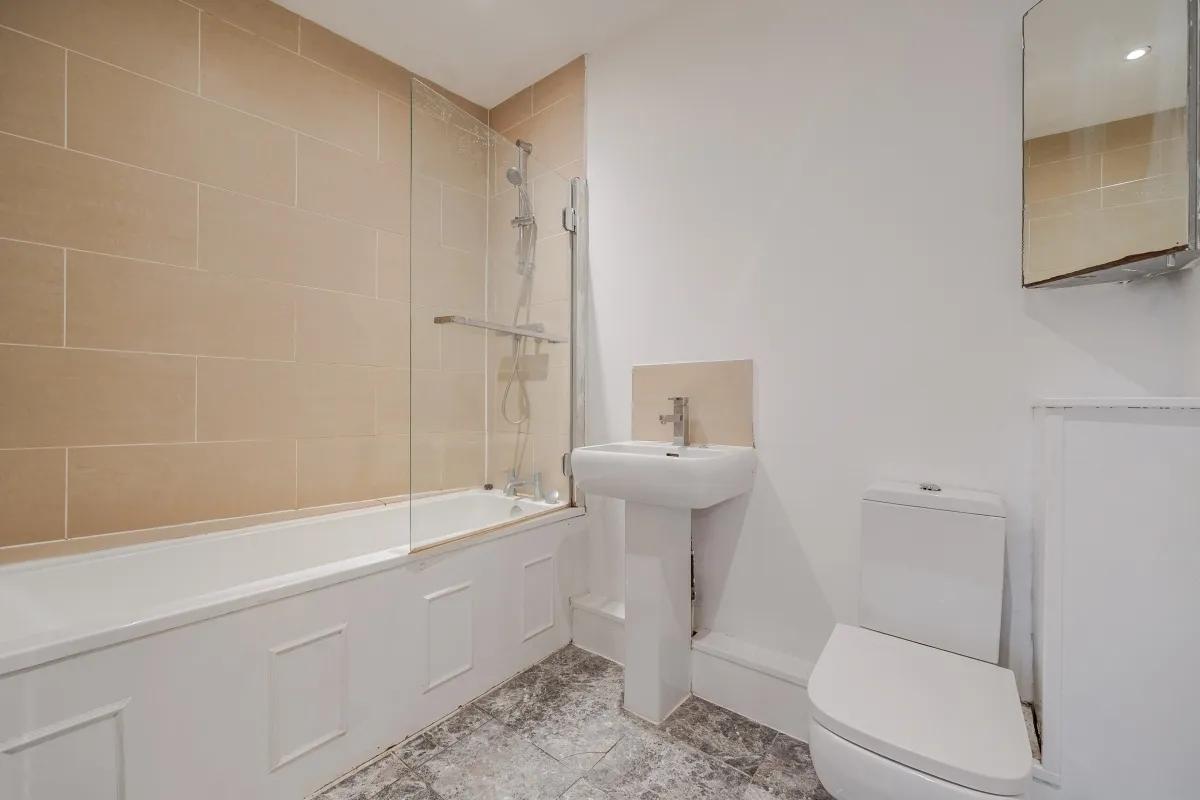 Molesey Road, Hersham, KT12, photo 9
