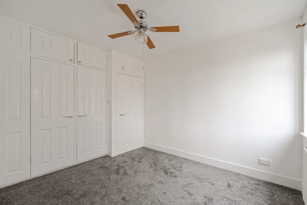 Molesey Road, Hersham, KT12, photo 8