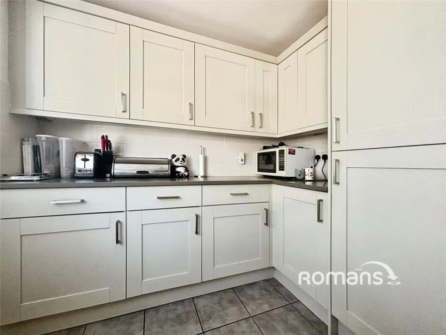 Swallow Close, Yateley, GU46, photo 6