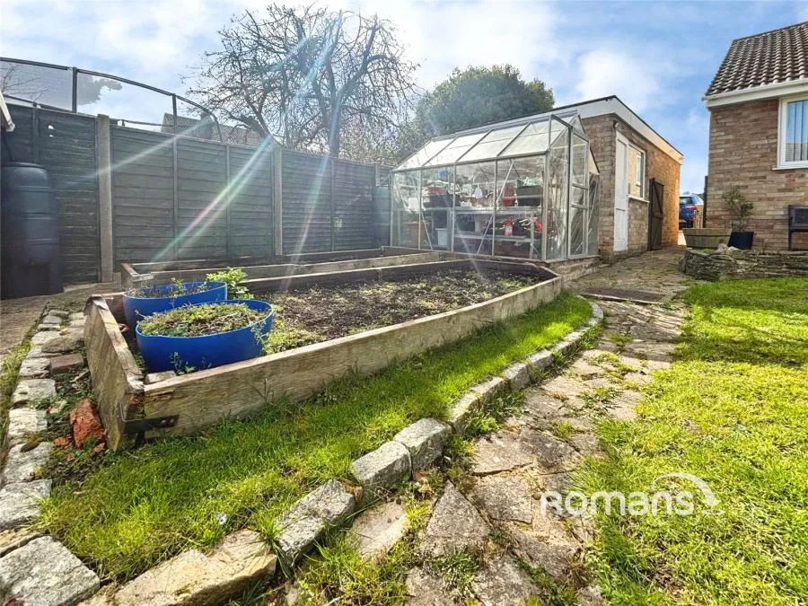 Swallow Close, Yateley, GU46, photo 13