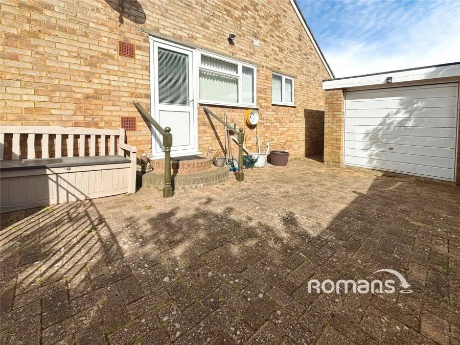 Swallow Close, Yateley, GU46, photo 14