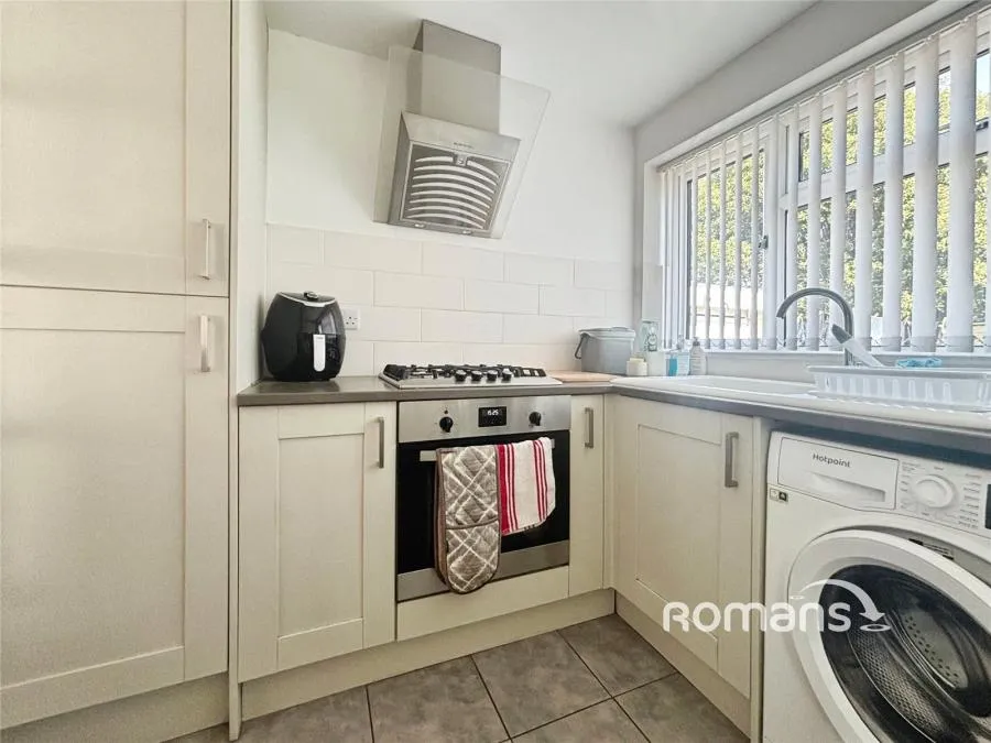 Swallow Close, Yateley, GU46, photo 5