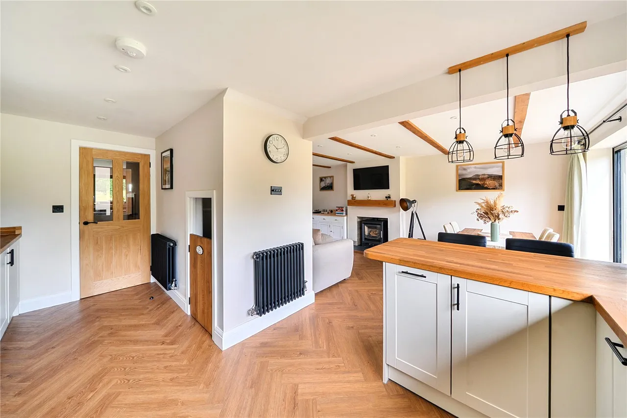 Heol Callwen, Penycae, Swansea, Powys, SA9 1GR, photo 3
