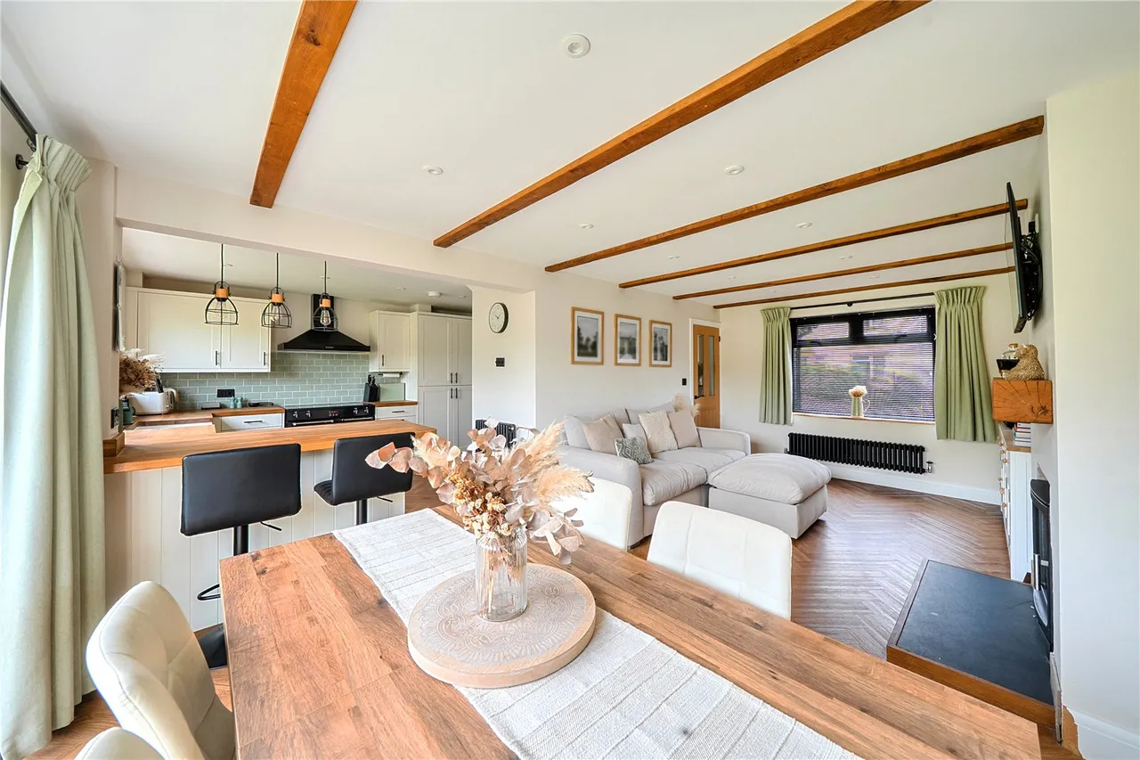Heol Callwen, Penycae, Swansea, Powys, SA9 1GR, photo 5