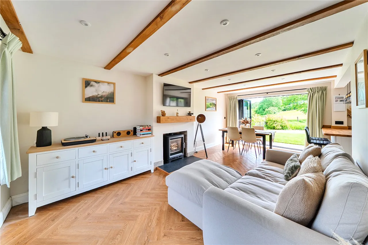 Heol Callwen, Penycae, Swansea, Powys, SA9 1GR, photo 7