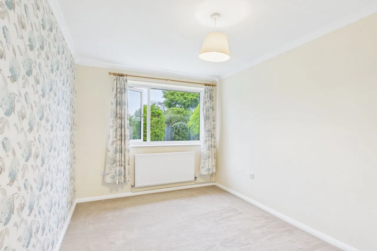 Canterbury Close, Spalding, PE11, photo 5