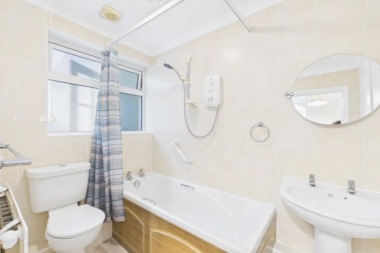 Canterbury Close, Spalding, PE11, photo 8