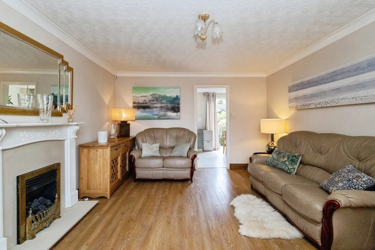 James Drive, Hyde, Greater Manchester, SK14, photo 4