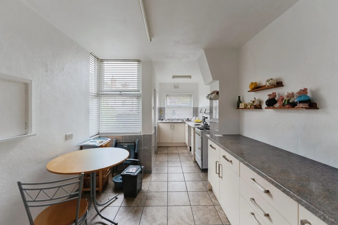 Waring Avenue, Tranmere, Birkenhead, photo 7