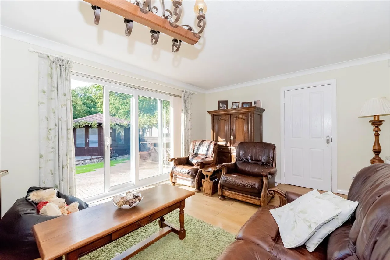 Willowford, Yateley, photo 19