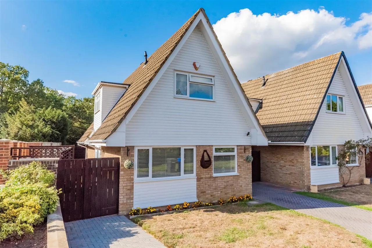 Willowford, Yateley, photo 16