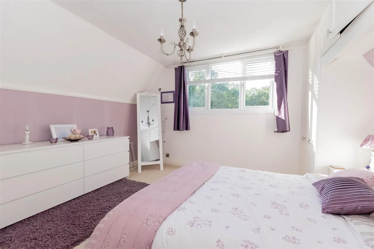 Willowford, Yateley, photo 13