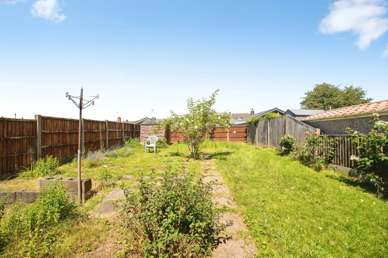 Roger Close, Sutton-in-Ashfield, Nottinghamshire, NG17, photo 15