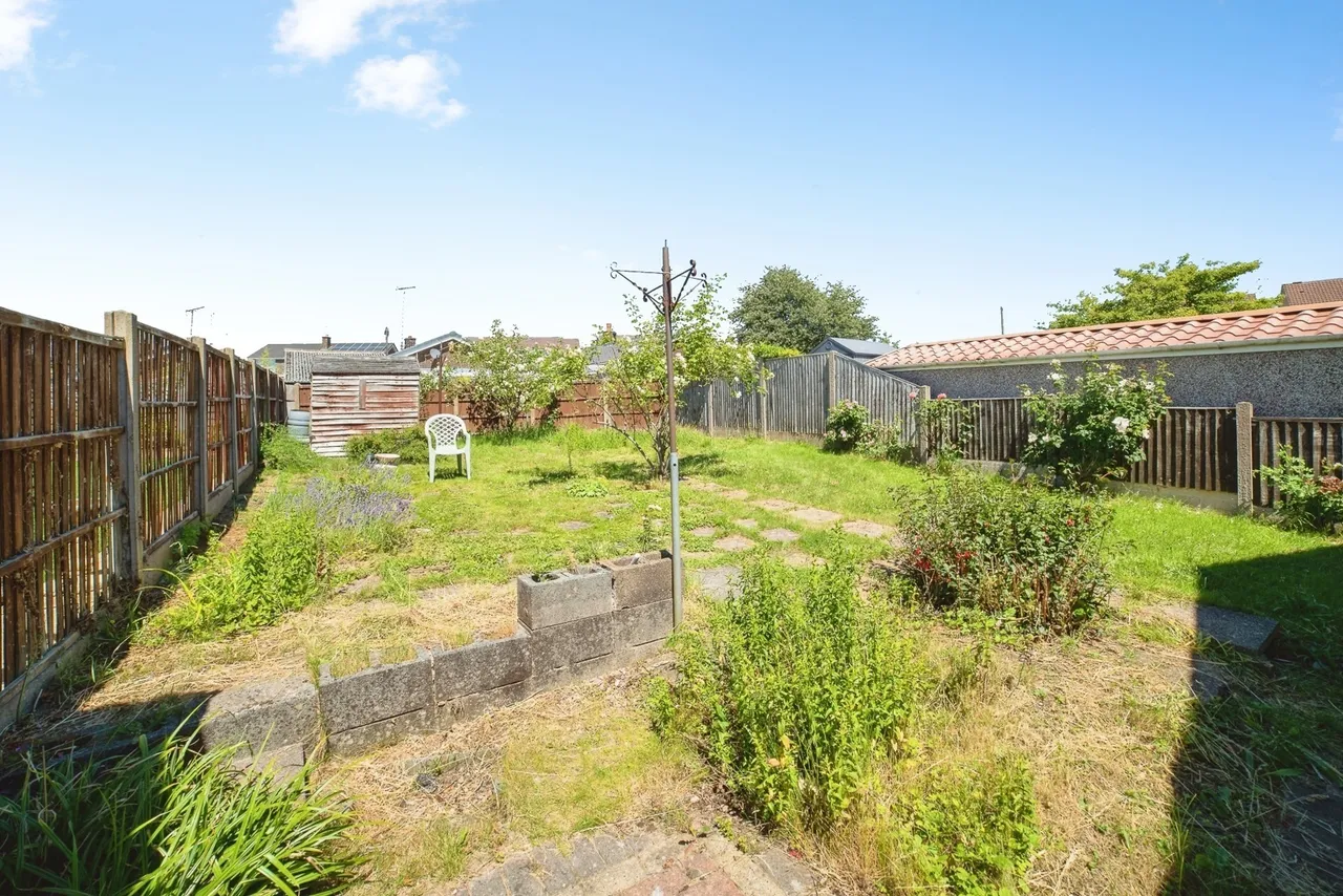 Roger Close, Sutton-in-Ashfield, Nottinghamshire, NG17, photo 16