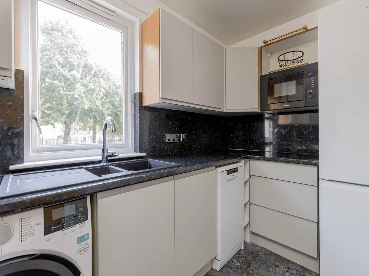 Yardheads, South Leith, EH6, photo 5