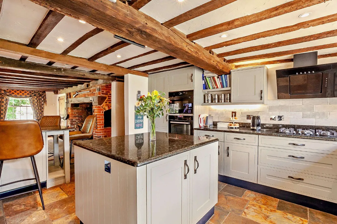 Carpenters Lane, Hadlow, Tonbridge, Kent, TN11 0EX, photo 4