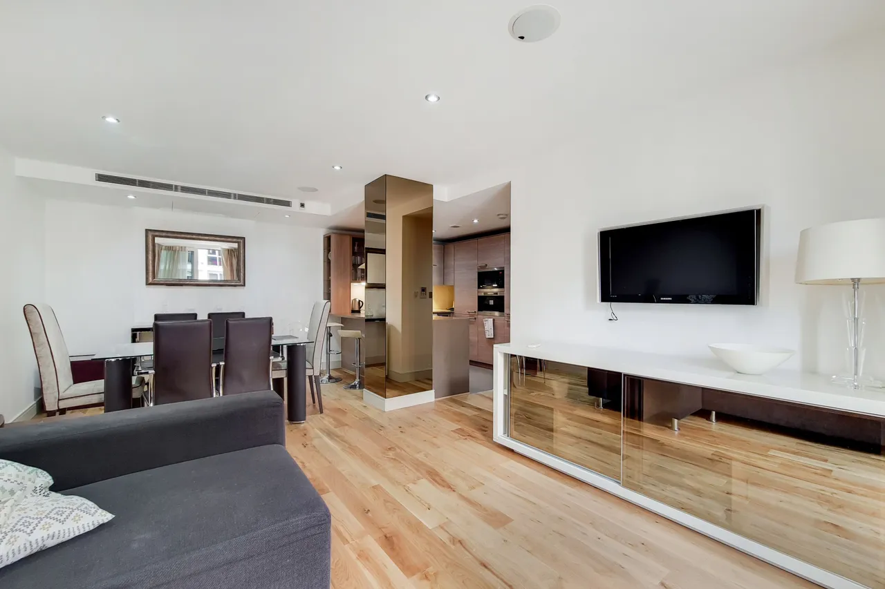 21 Box Tree House, Lensbury Avenue, Imperial Wharf, London, photo 5
