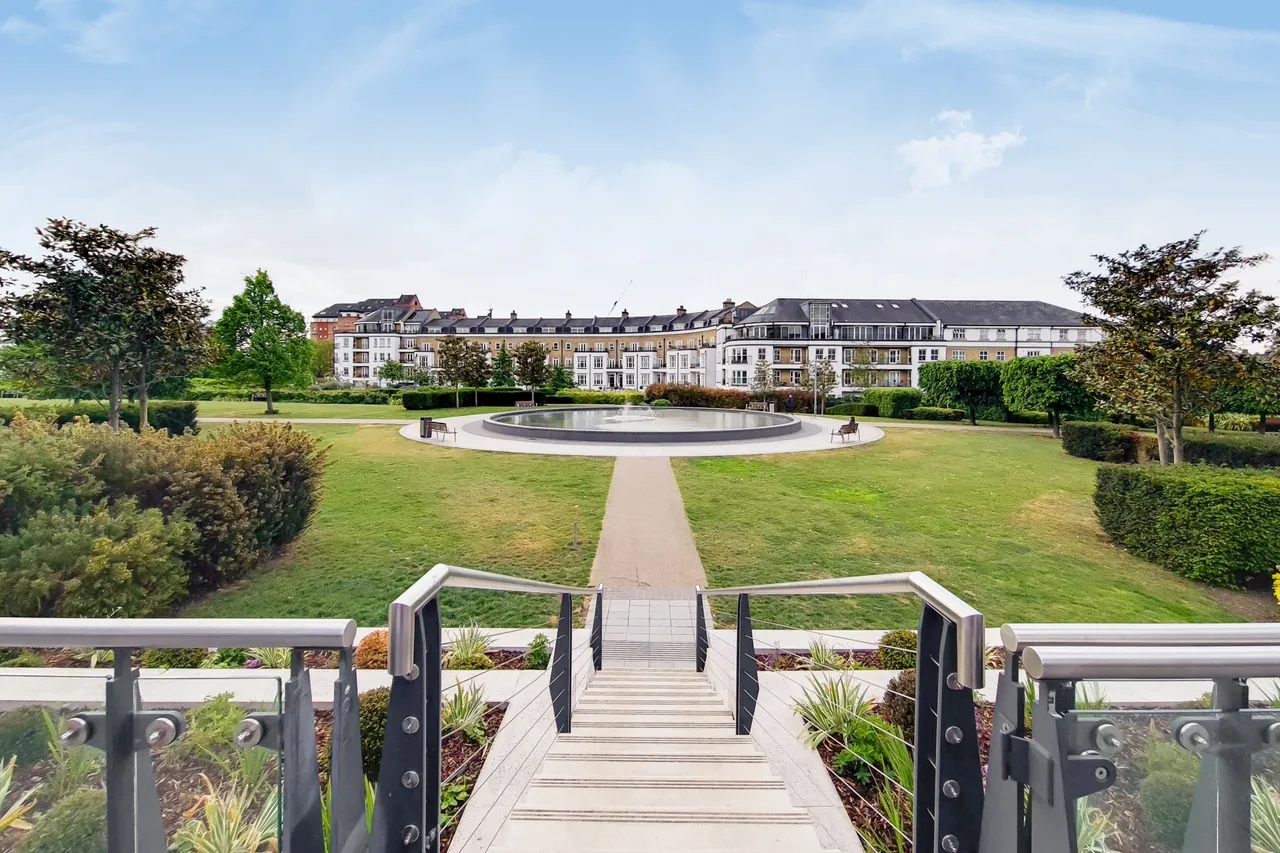 21 Box Tree House, Lensbury Avenue, Imperial Wharf, London, photo 4