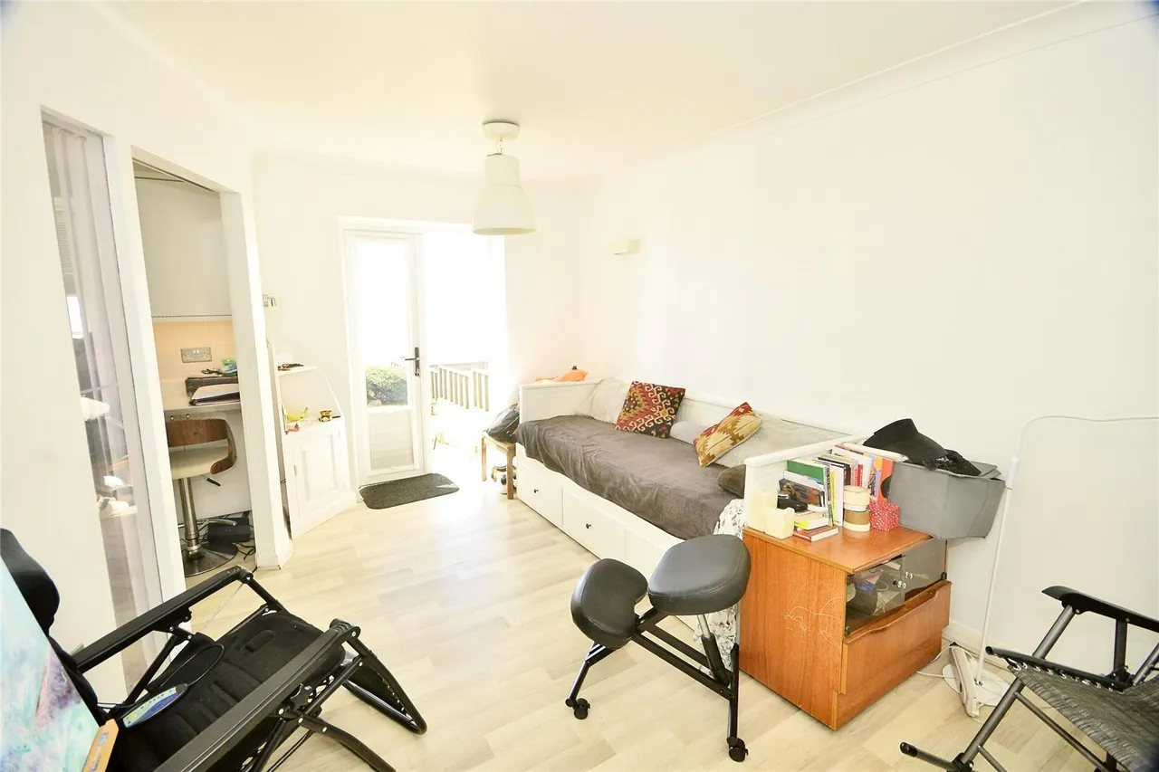 Spencer Court, Sandgate Esplanade, Sandgate, Folkestone, CT20, photo 8