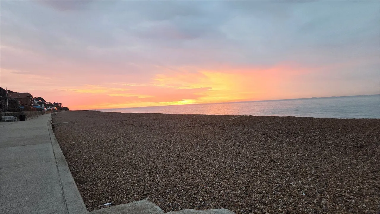 Spencer Court, Sandgate Esplanade, Sandgate, Folkestone, CT20, photo 12
