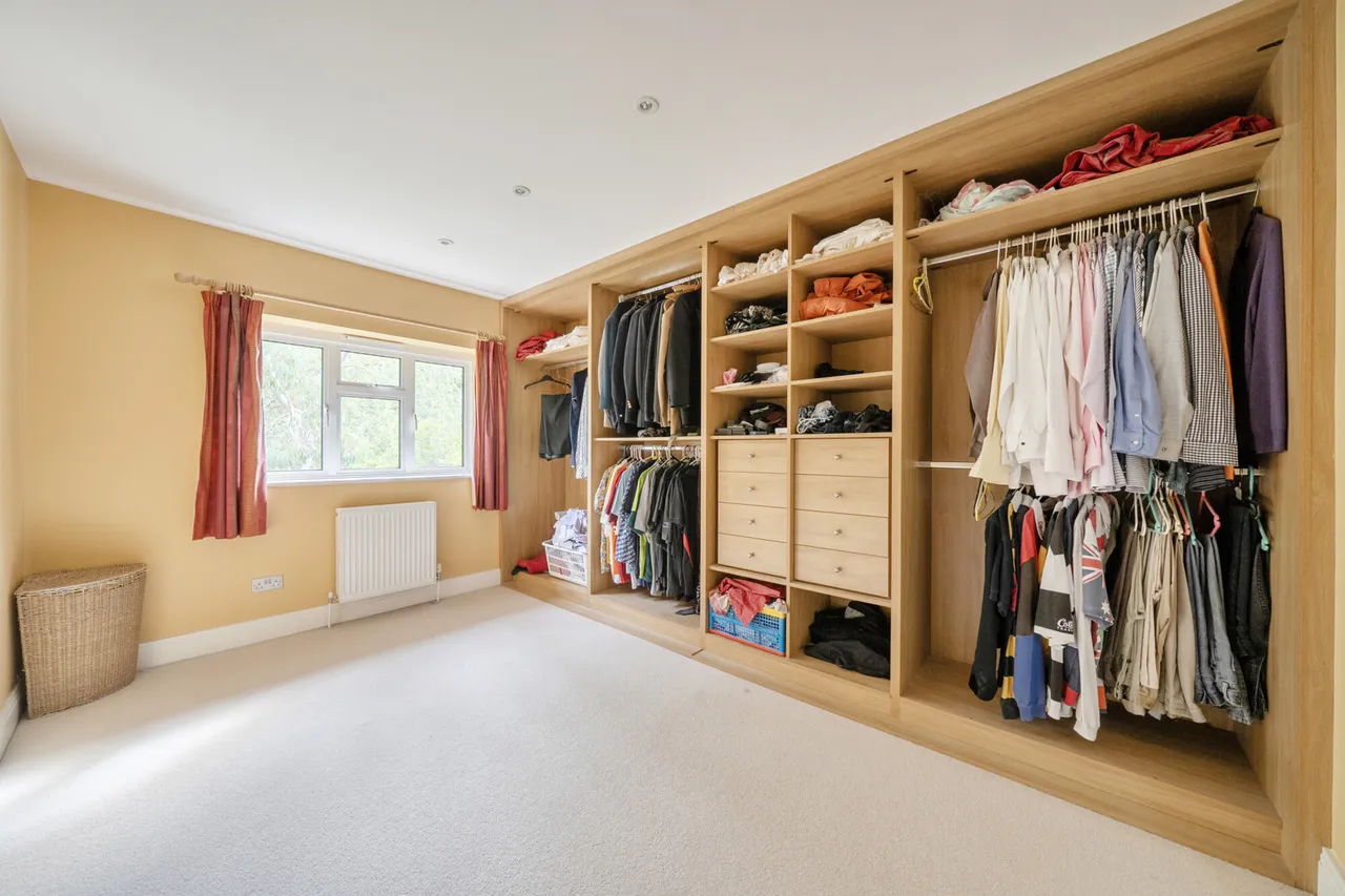 Dukes Wood Drive, Gerrards Cross, SL9, photo 22
