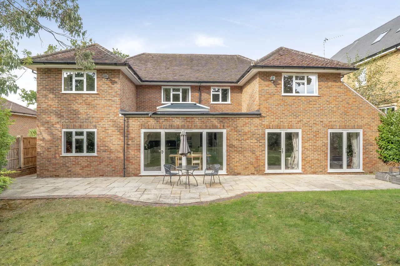 Dukes Wood Drive, Gerrards Cross, SL9, photo 37