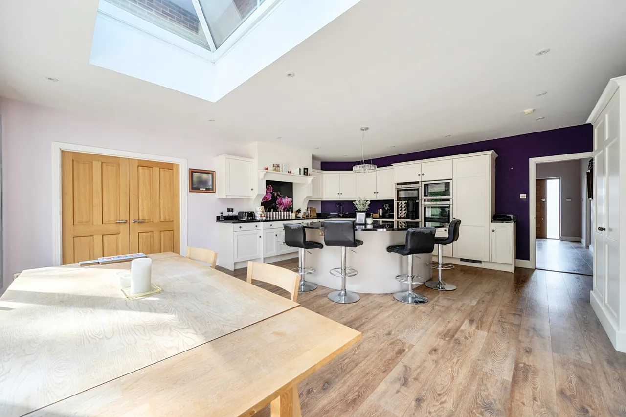 Dukes Wood Drive, Gerrards Cross, SL9, photo 6