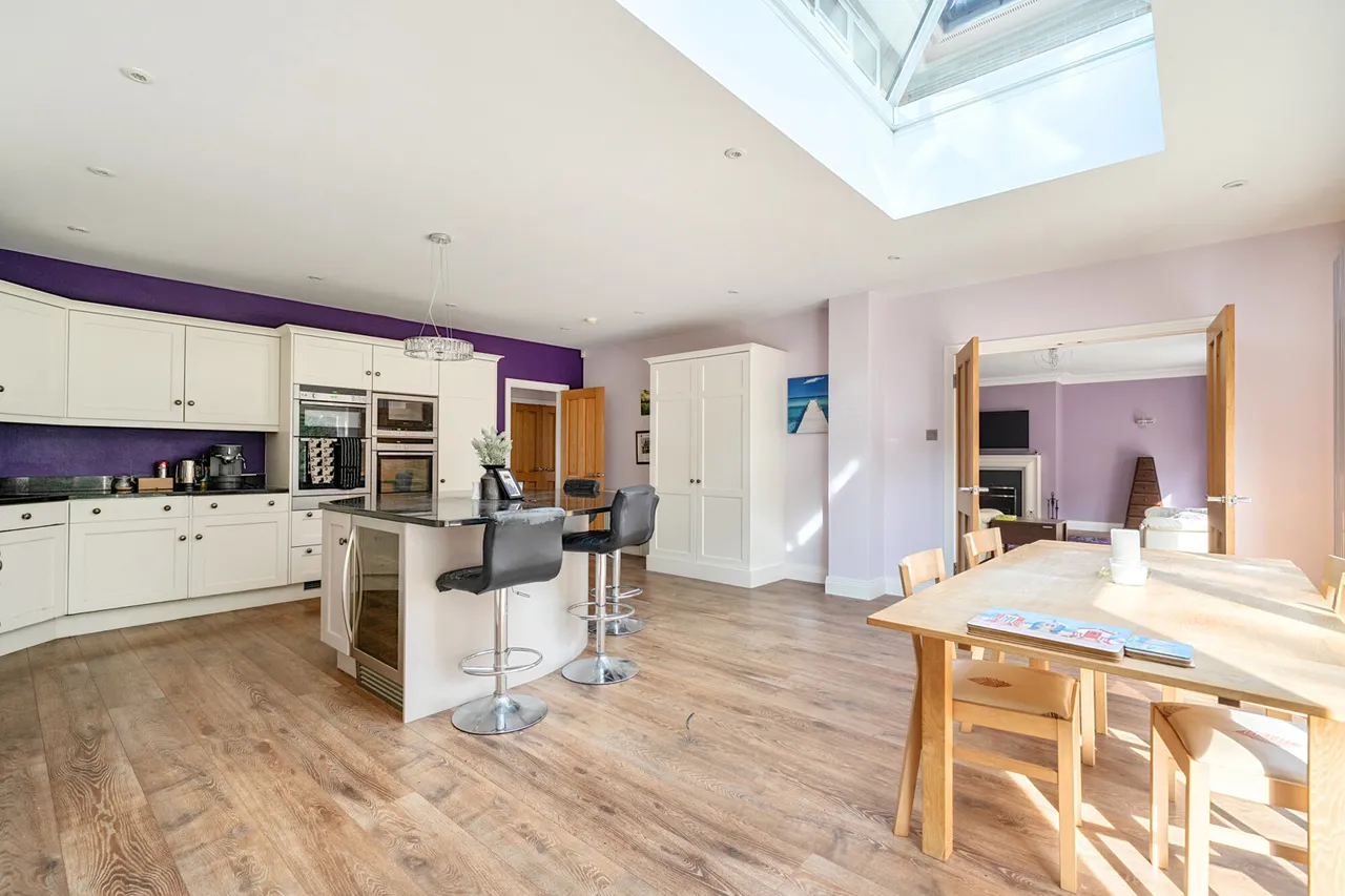 Dukes Wood Drive, Gerrards Cross, SL9, photo 11
