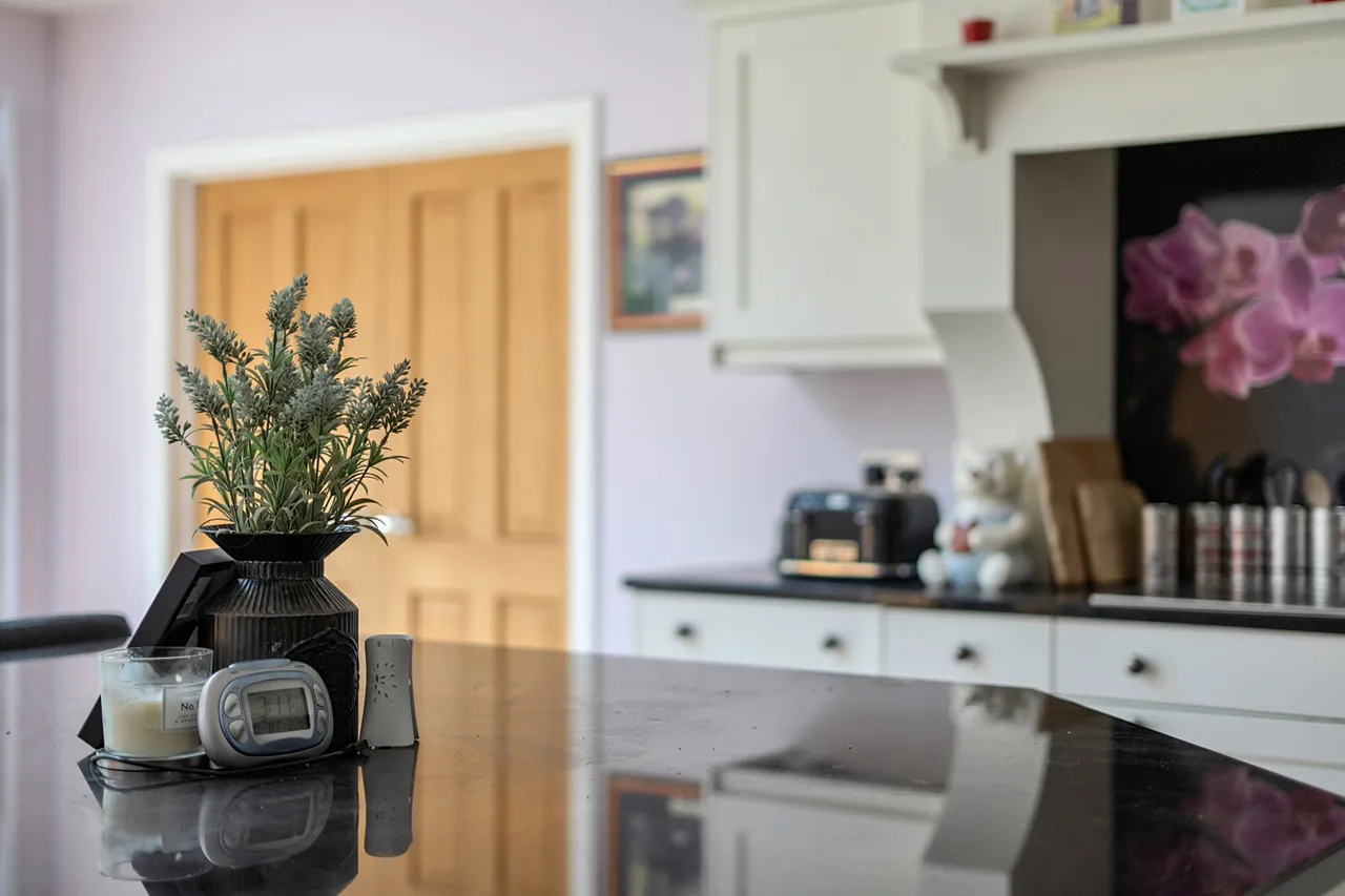 Dukes Wood Drive, Gerrards Cross, SL9, photo 13