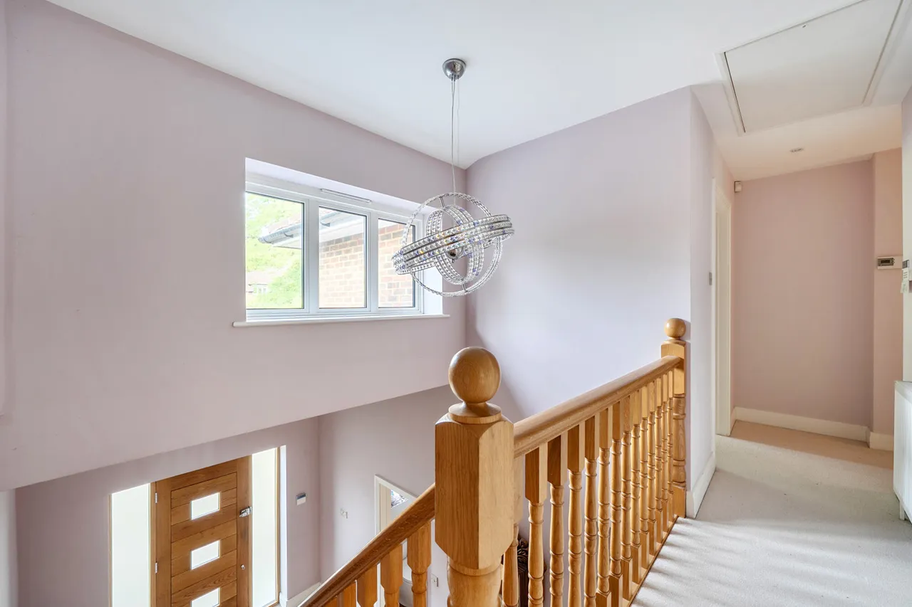 Dukes Wood Drive, Gerrards Cross, SL9, photo 20