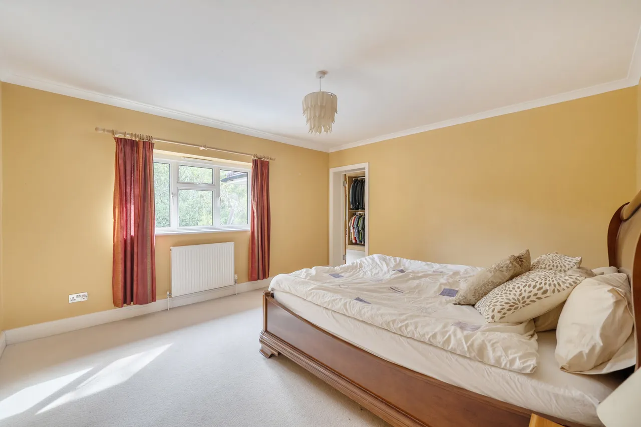Dukes Wood Drive, Gerrards Cross, SL9, photo 21