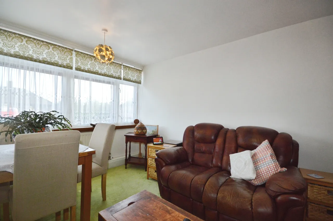 High Road, Romford, RM6, photo 7