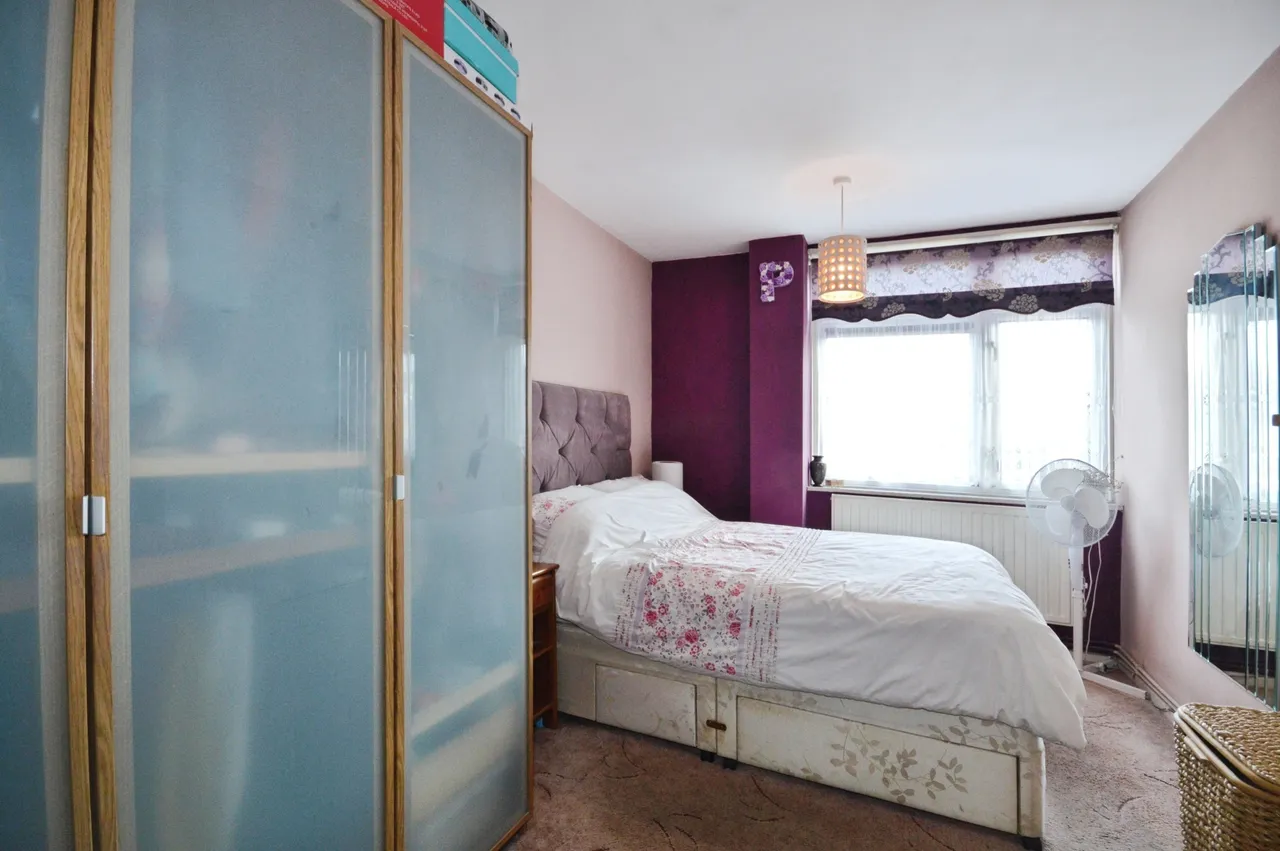 High Road, Romford, RM6, photo 11
