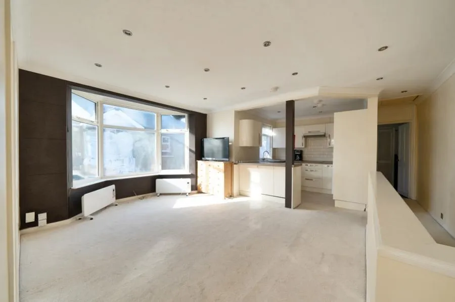 West Wycombe Road, High Wycombe, HP12, photo 2