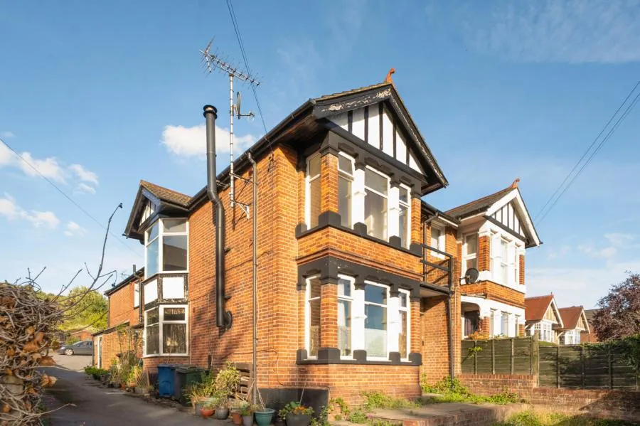 West Wycombe Road, High Wycombe, HP12, photo 13