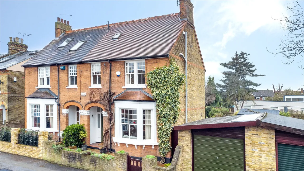 4 bed house for sale — Malvern Road, Hampton, London, TW12 2LN