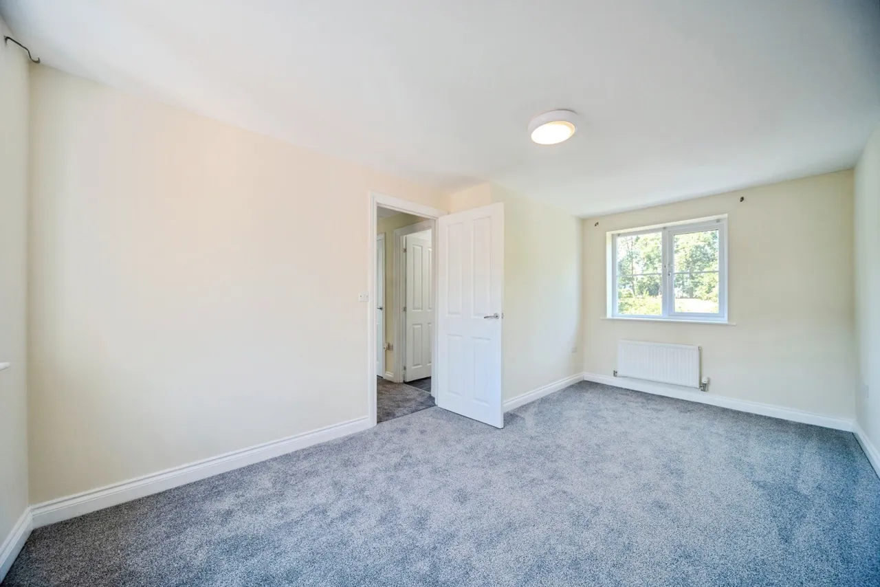 Southland Drive, Bletchley, Milton Keynes, Buckinghamshire, MK2, photo 13