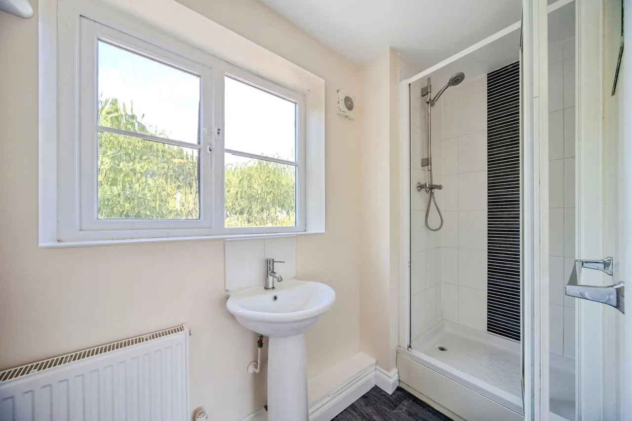 Southland Drive, Bletchley, Milton Keynes, Buckinghamshire, MK2, photo 10