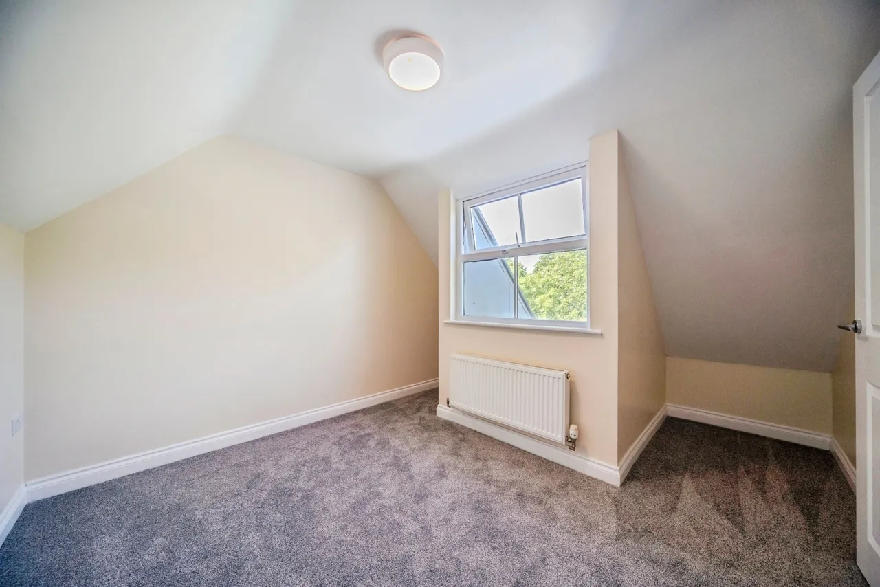 Southland Drive, Bletchley, Milton Keynes, Buckinghamshire, MK2, photo 20